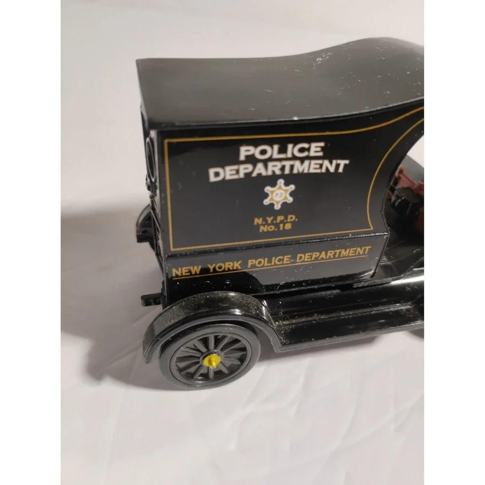 Ford Model T New York Police Department Paddy Wagon 1:24